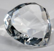 Diamant in Herzform, Optiwhiteglas, klar, Facettenschliff