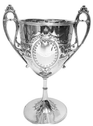 Pokal, 800er Silber, antik, seitliche Griffe (England)