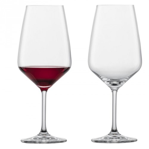 Rotweinglas, moderne Form