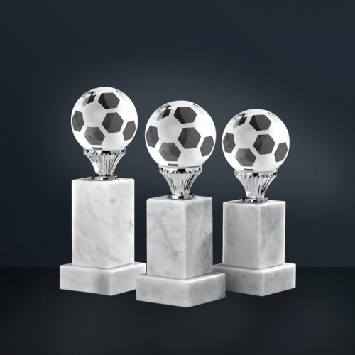 Sporttrophäe, Fußball, Glas-Fußball 8cm D auf Marmorsockel