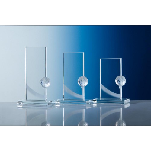 Trophäe, Optiwhiteglas mit Glasgolfball, gestrahlte Schwunglinie