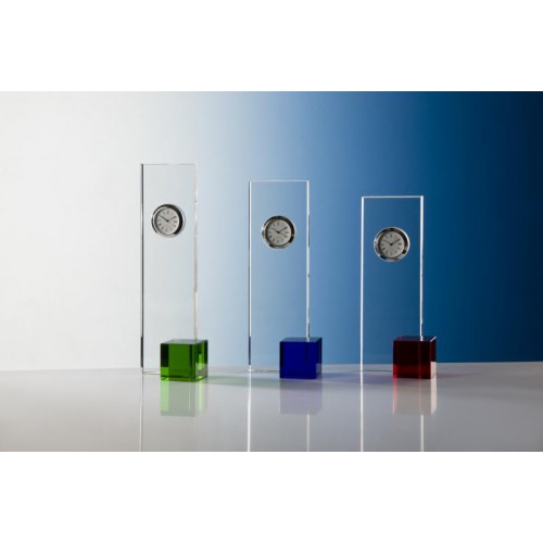 Trophäe, Optiwhiteglas, Uhr, schlichte Platte, blauer Glaswürfel