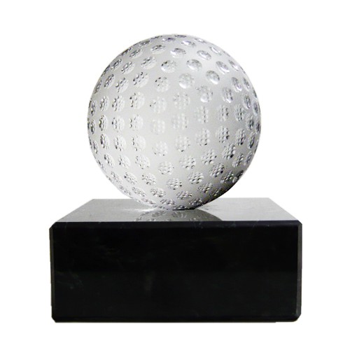 Trophäe, Optiwhiteglasgolfball 6cm D auf Steinsockel, schwer